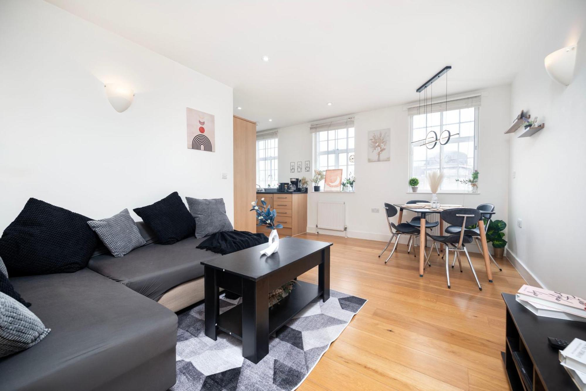 Stylish 2 Bed In Heart Of Stockwell, Free Wifi 12 Mins To Oxford Circus & Kings Cross Appartamento *